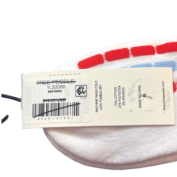 Free People Fast Lane Crew Socks Bundle of 2 Pairs White and Blue NEW - Picture 7 of 7